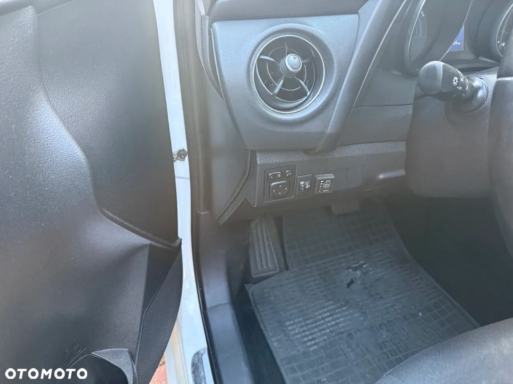 Toyota Auris - 5