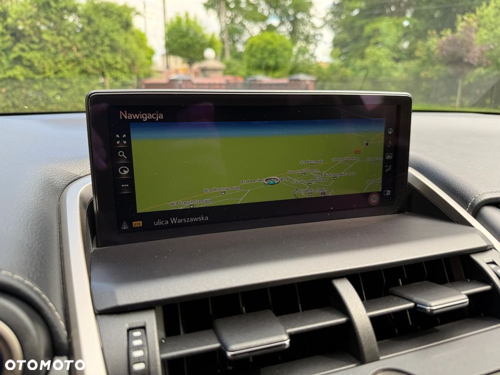 Lexus NX 300h Business Edition AWD - 34