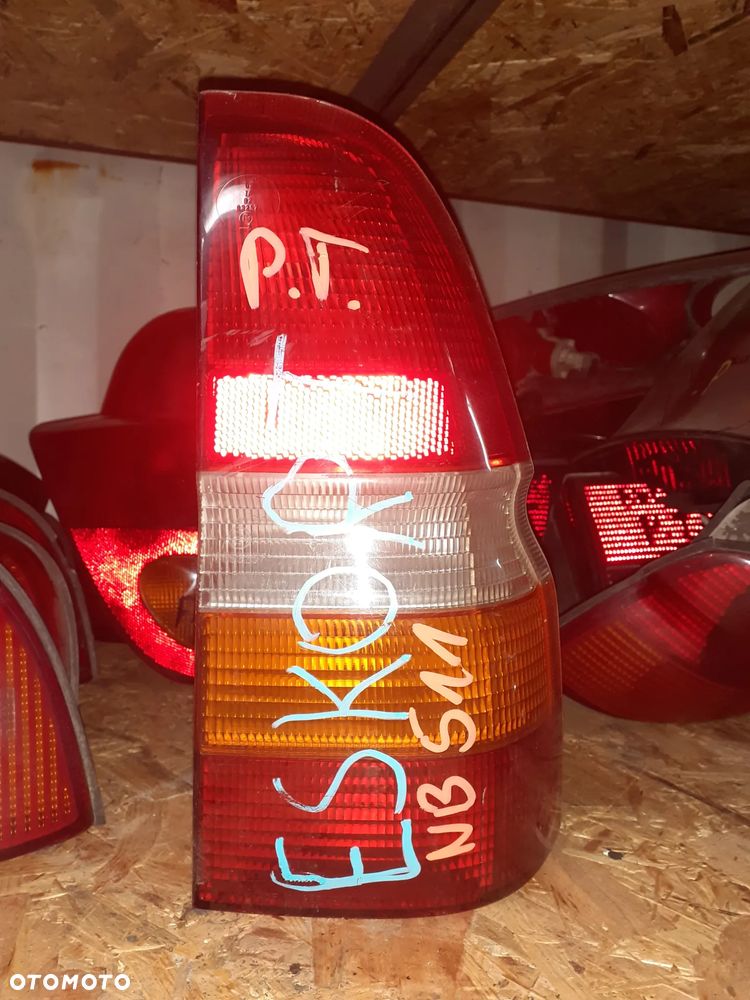 LAMPA TYLNA TYŁ PRAWY PRAWA FORD ESCORT KOMBI COMBI - 1