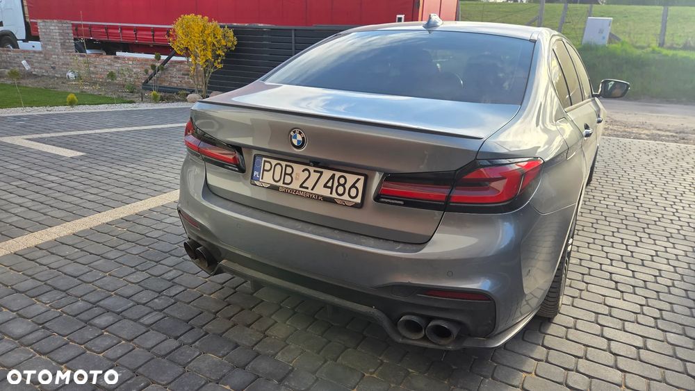 BMW Seria 5 M550i xDrive - 11
