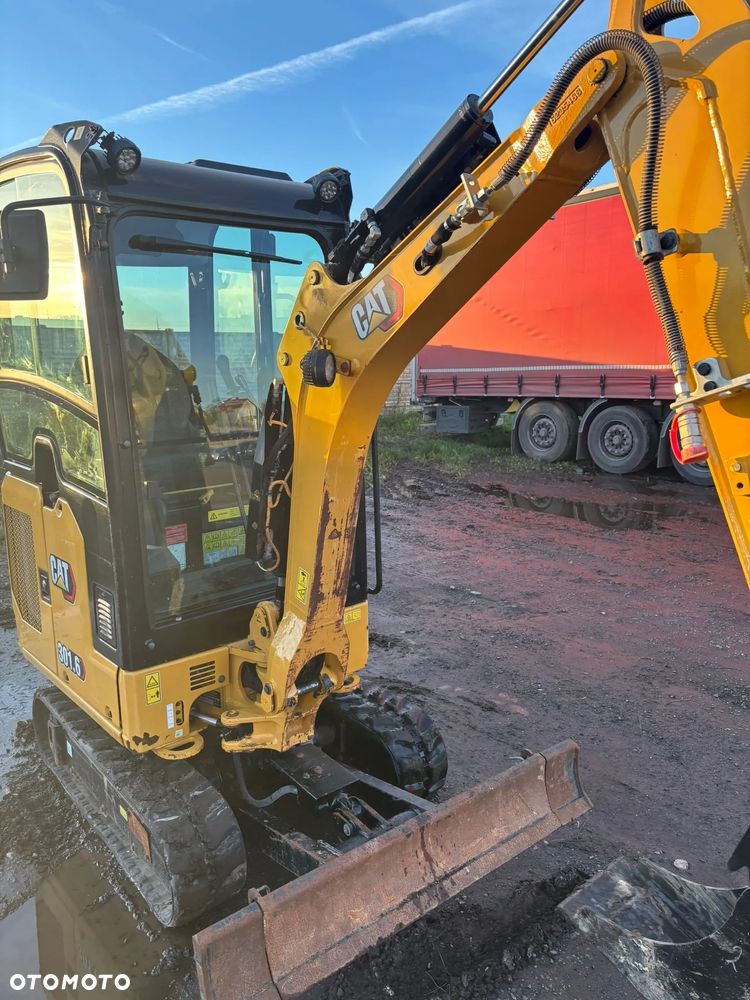 Caterpillar 301.6 - 8