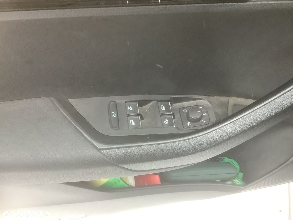 Skoda Karoq 1.6 TDI SCR DSG Ambition - 14