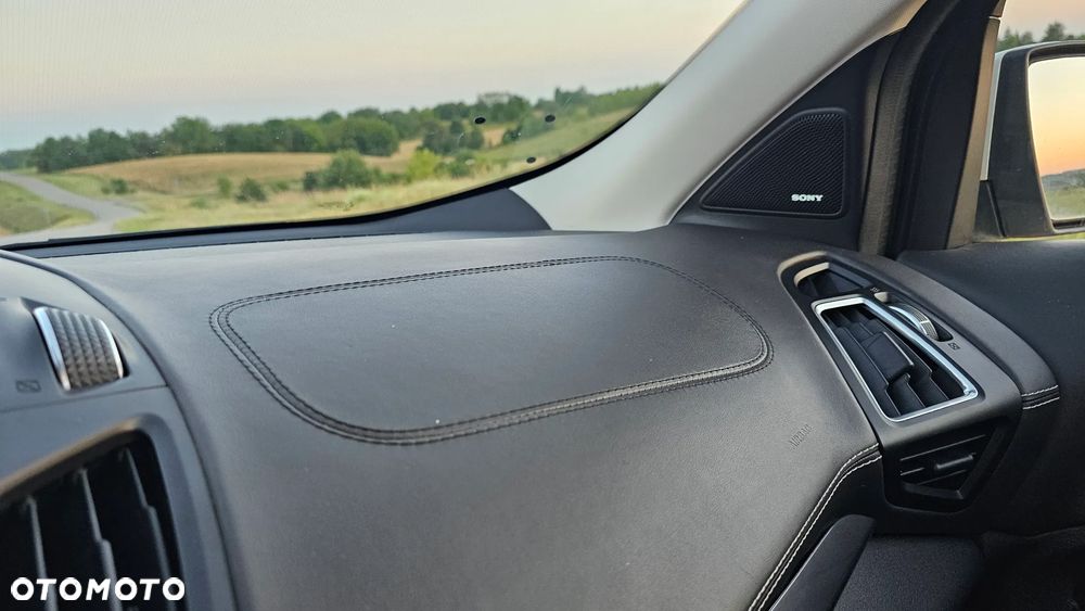Ford Kuga 2.0 TDCi 4x4 Vignale - 19