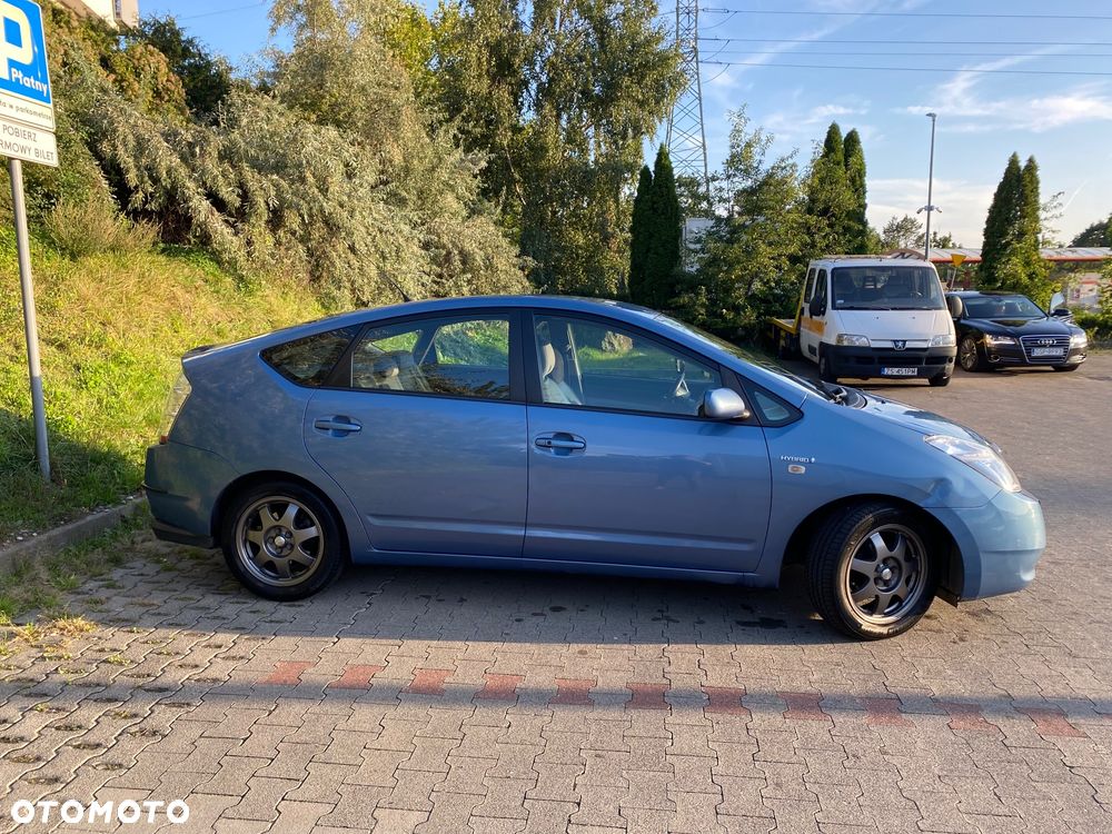 Toyota Prius 1.5 VVT-i Sol - 5