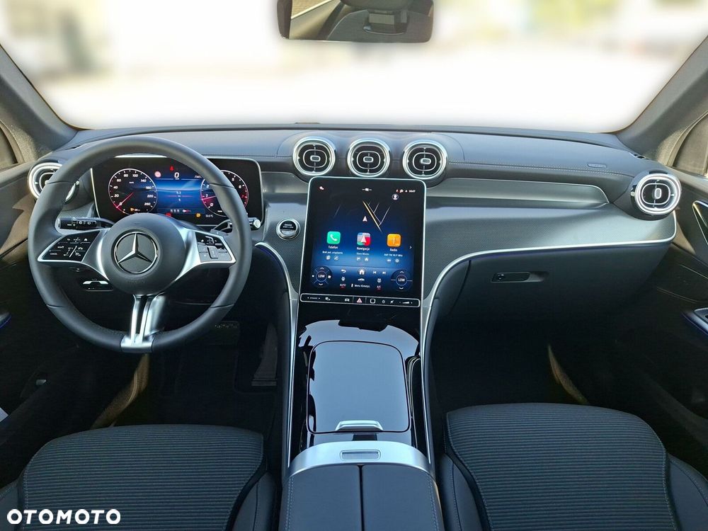 Mercedes-Benz GLC - 13