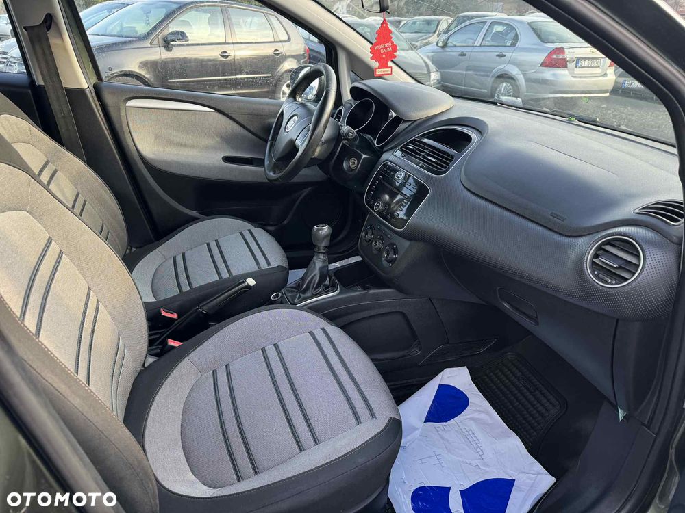 Fiat Punto Evo 1.4 8V Dynamic Euro5 - 17