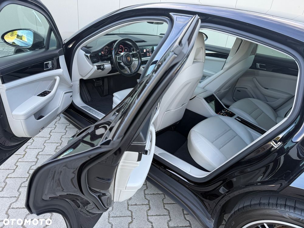 Porsche Panamera 4 GPF Executive - 28