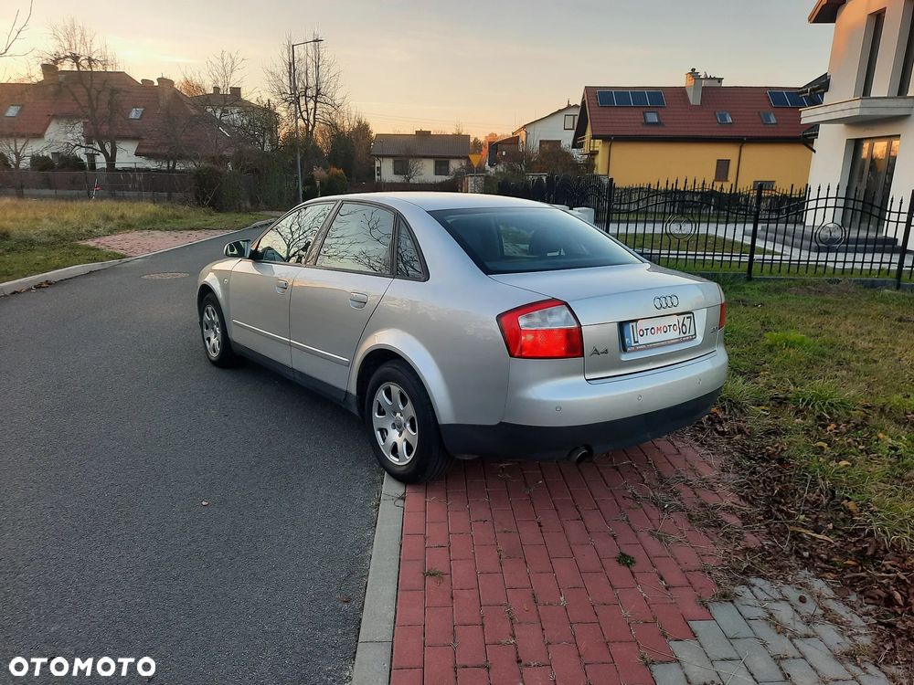 Audi A4 Limousine - 15