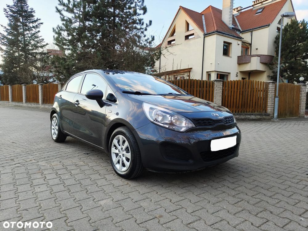 Kia Rio - 1