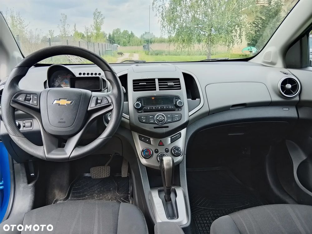 Chevrolet Aveo 1.4 16V LT - 8