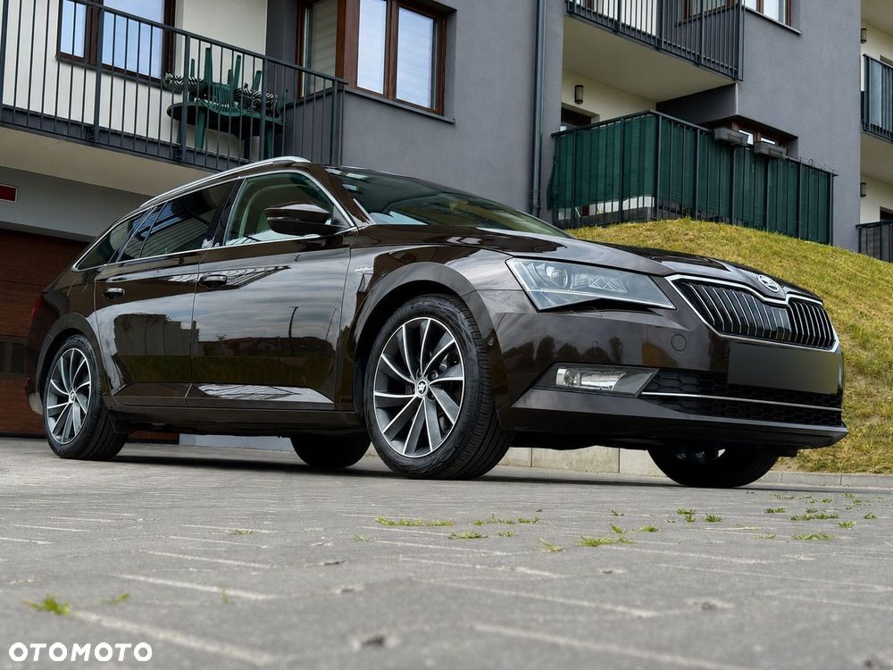 Skoda Superb 2.0 TSI 4x4 L&K DSG - 36