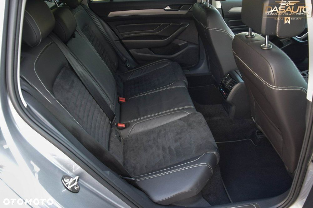 Volkswagen Passat - 32