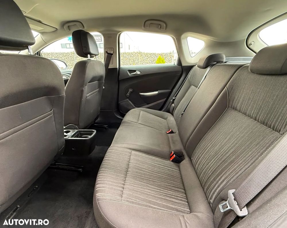 Opel Astra 1.6 - 18