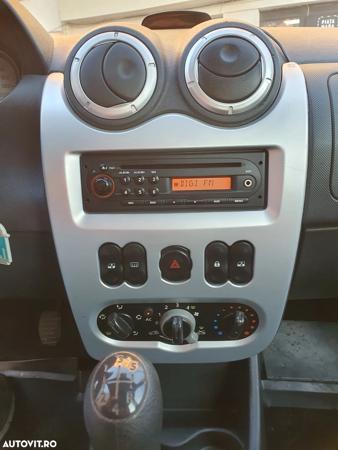 Dacia Logan MCV 1.5 dCi Preference - 8