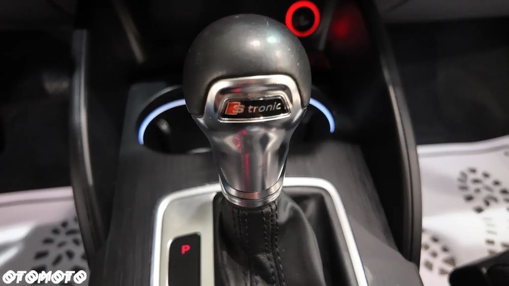 Audi A3 Sportback 1.6 TDI S tronic Ambiente - 31