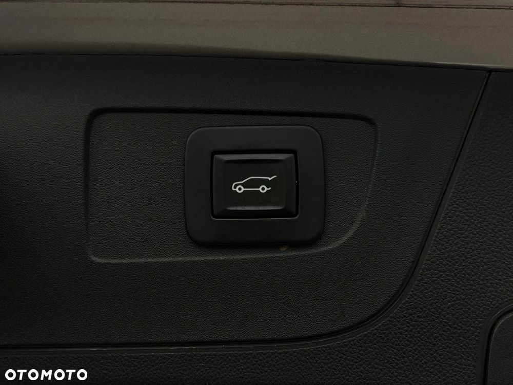 Opel Insignia 2.0 CDTI Business Elegance S&S - 28