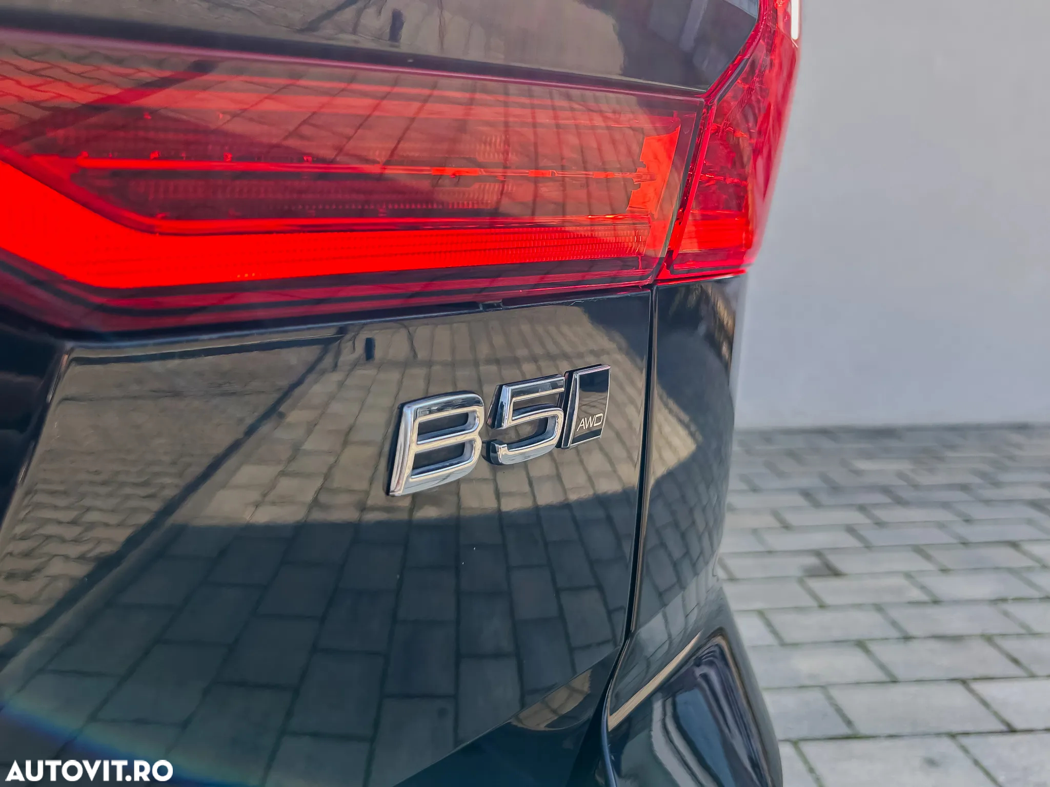 Volvo XC 60 B5 MHEV AT8 AWD Momentum Pro - 10