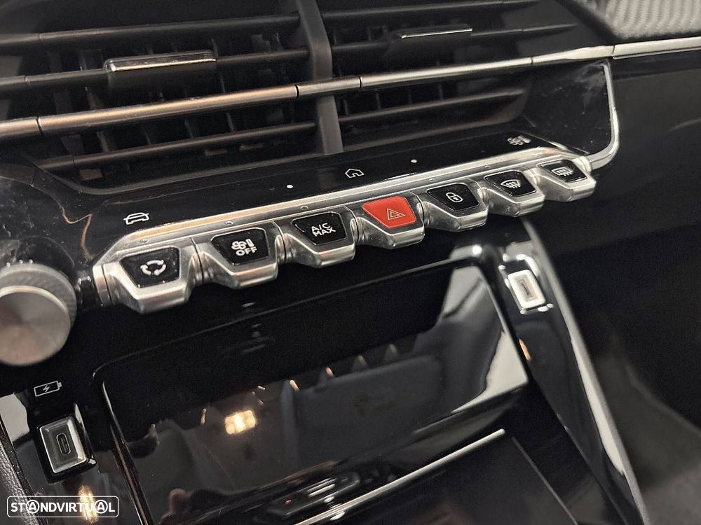 Peugeot 208 1.2 Hybrid Allure e-DCS6 - 21