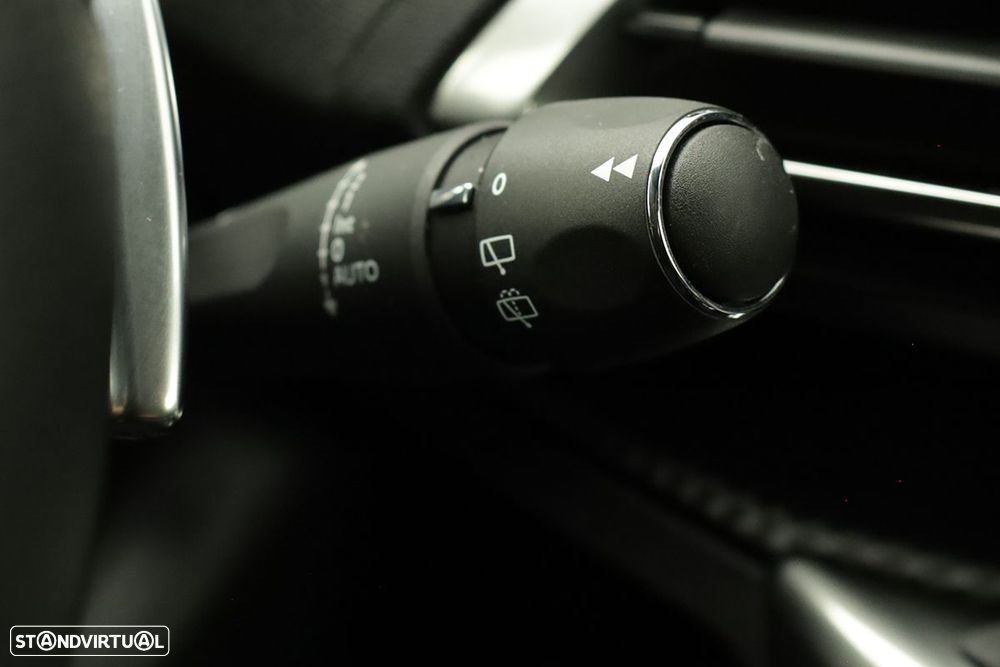 Peugeot 3008 1.2 Hybrid Allure Pack e-DCS6 - 17