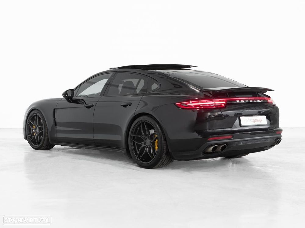 Porsche Panamera 4 S - 4