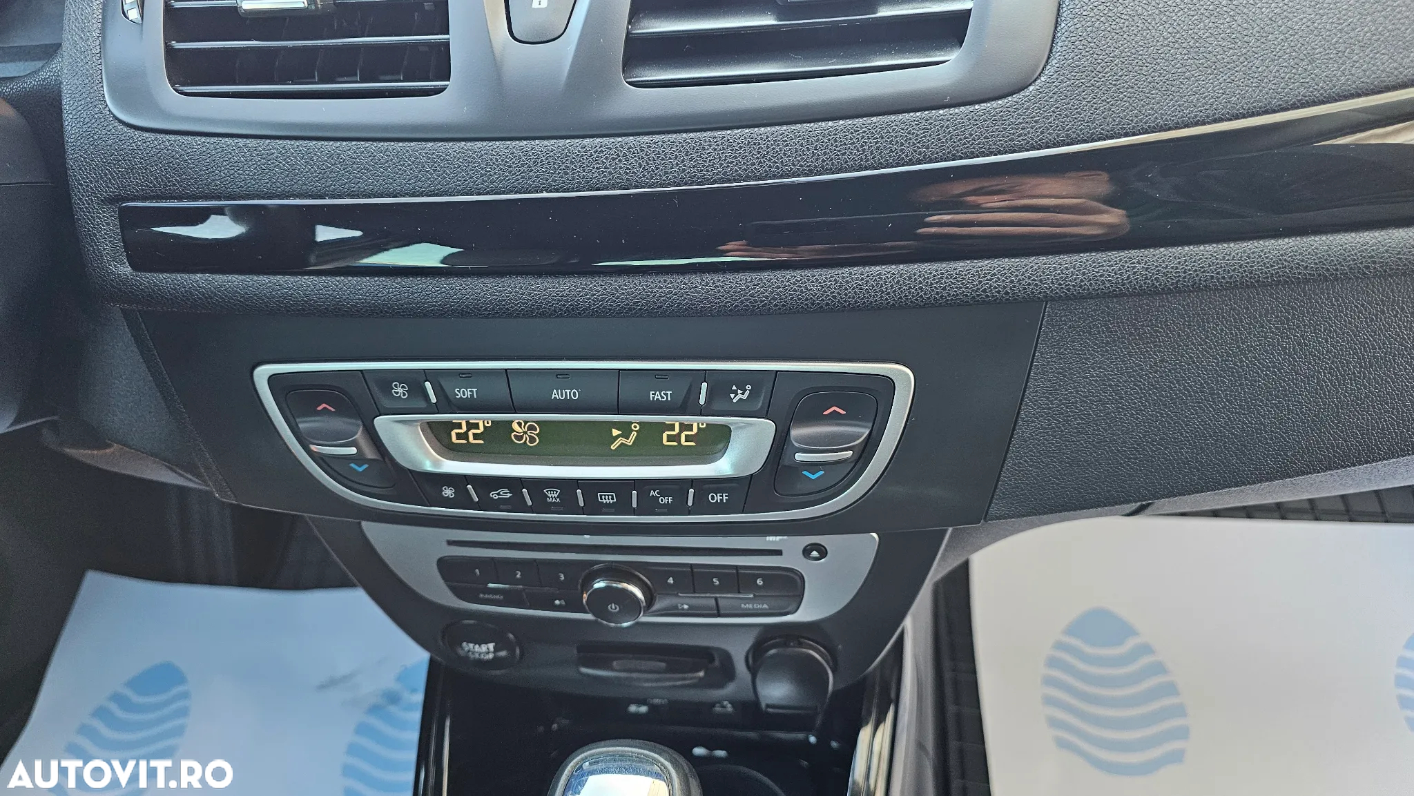 Renault Megane ENERGY TCe 130 EDC BOSE EDITION - 15