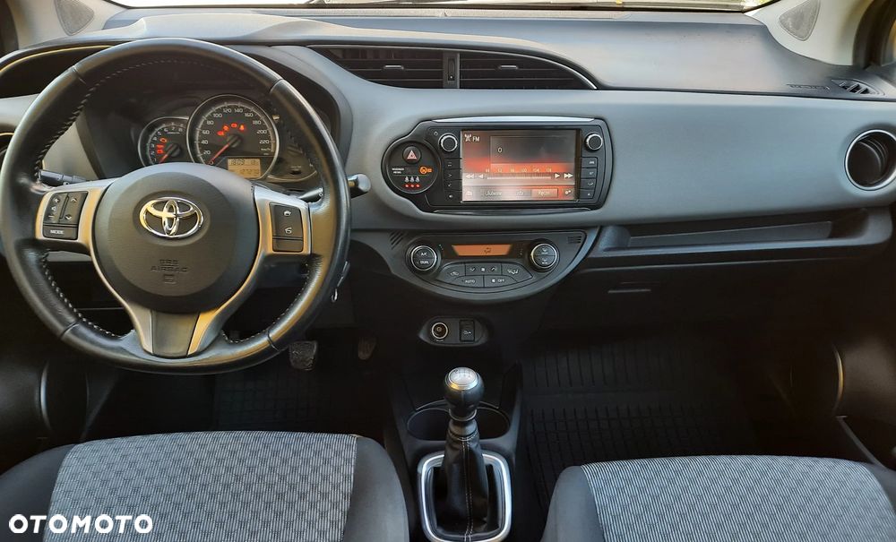 Toyota Yaris 1.33 Premium EU6 - 10