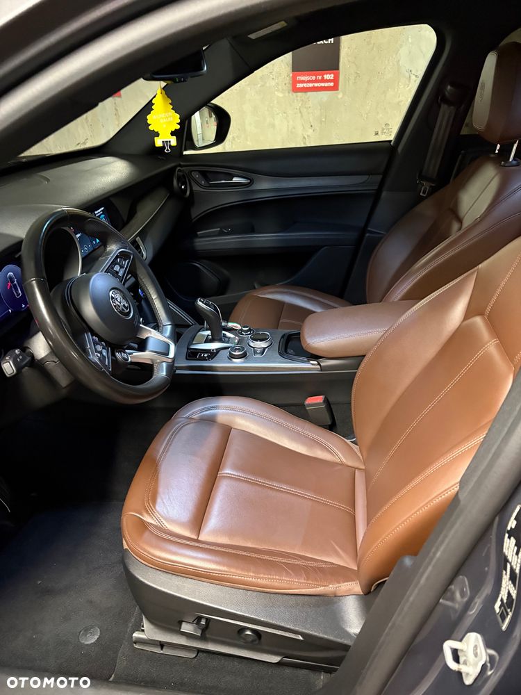 Alfa Romeo Stelvio 2.0 Turbo TI Q4 - 6