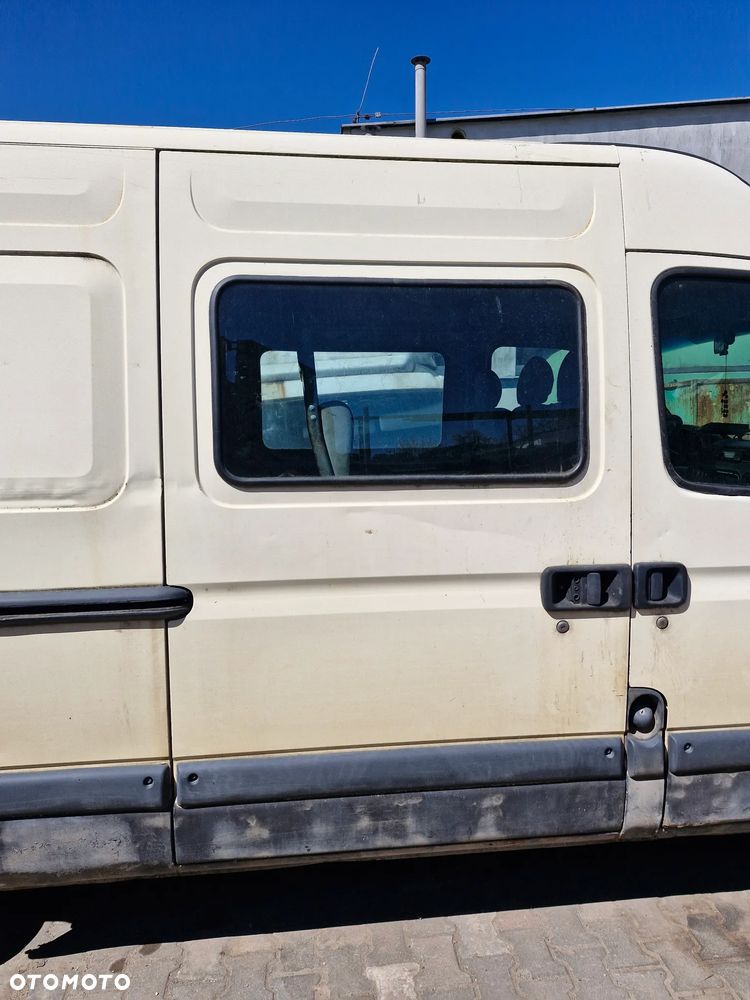 Renault Master II 2.2DCI maska zderzak drzwi szyby lusterka felgi pojazd na częsci - 2