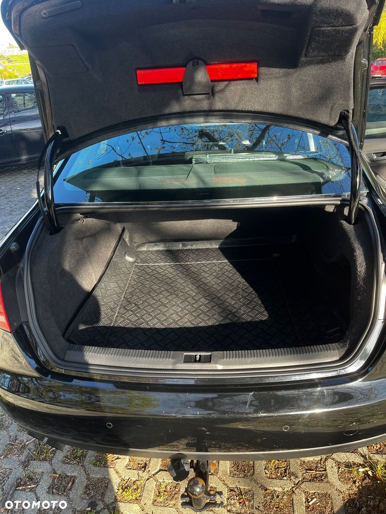Audi A4 Limousine - 14