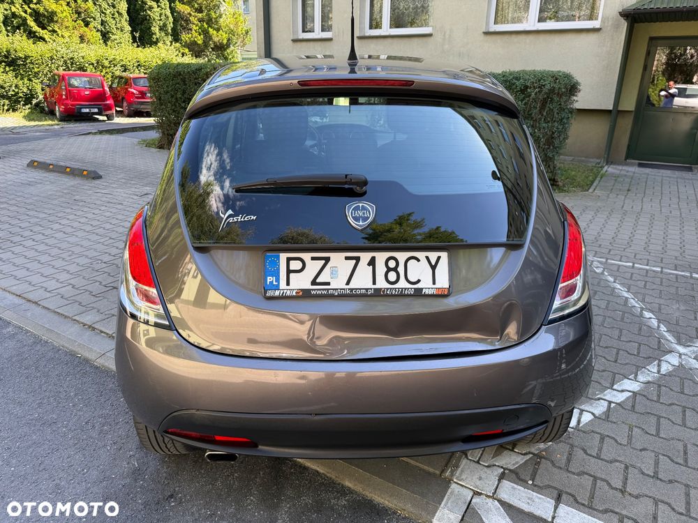 Lancia Ypsilon 1.2 8V Silver S&S - 6