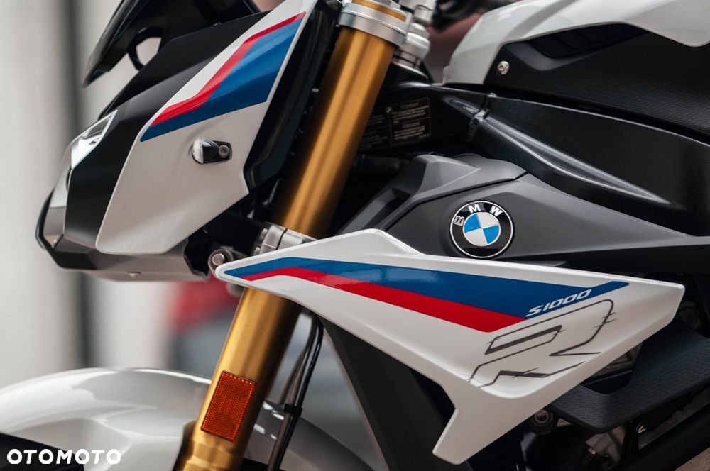 BMW S - 20