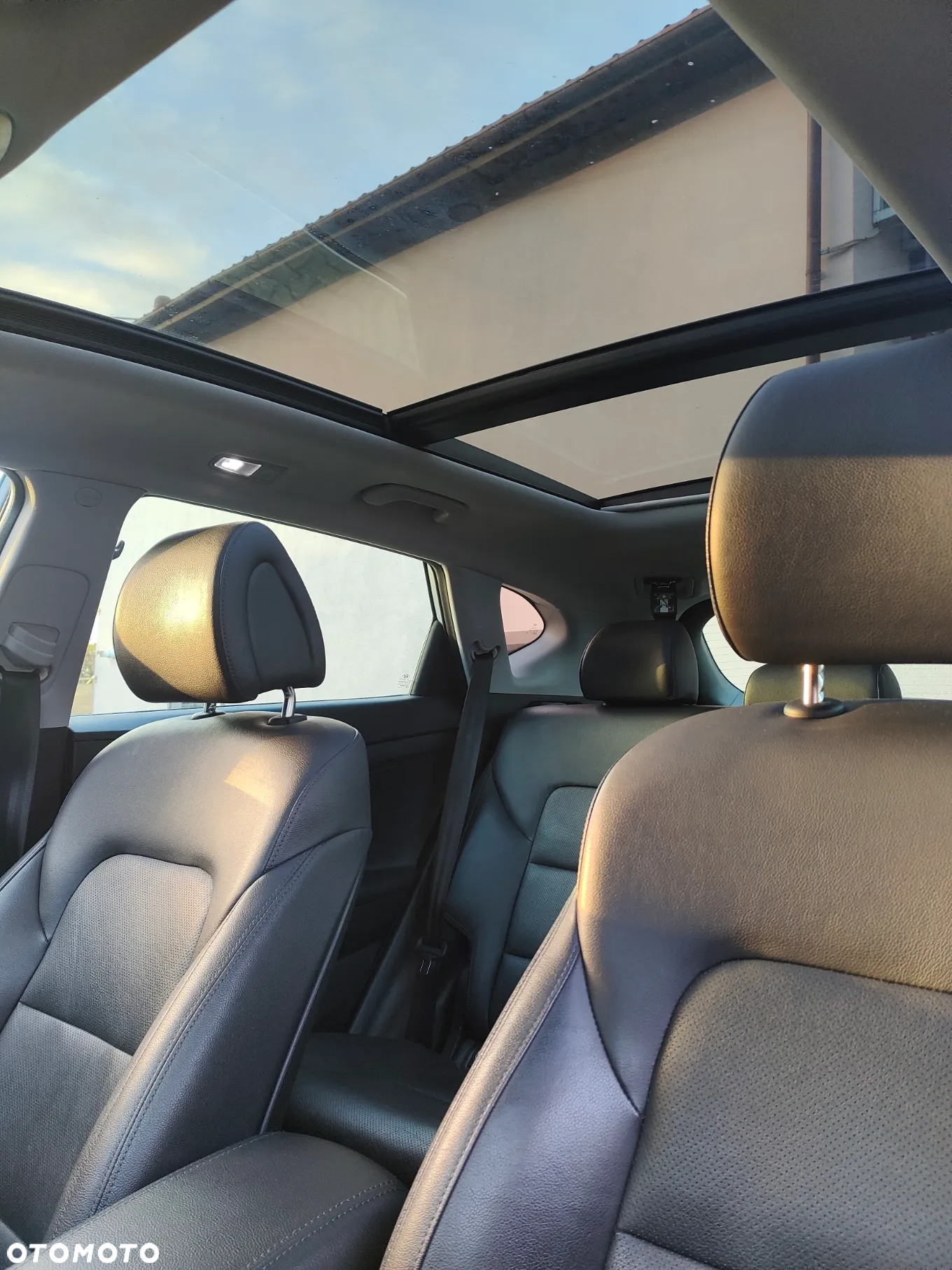 Hyundai Tucson 1.7 CRDI BlueDrive Premium 2WD DCT - 12