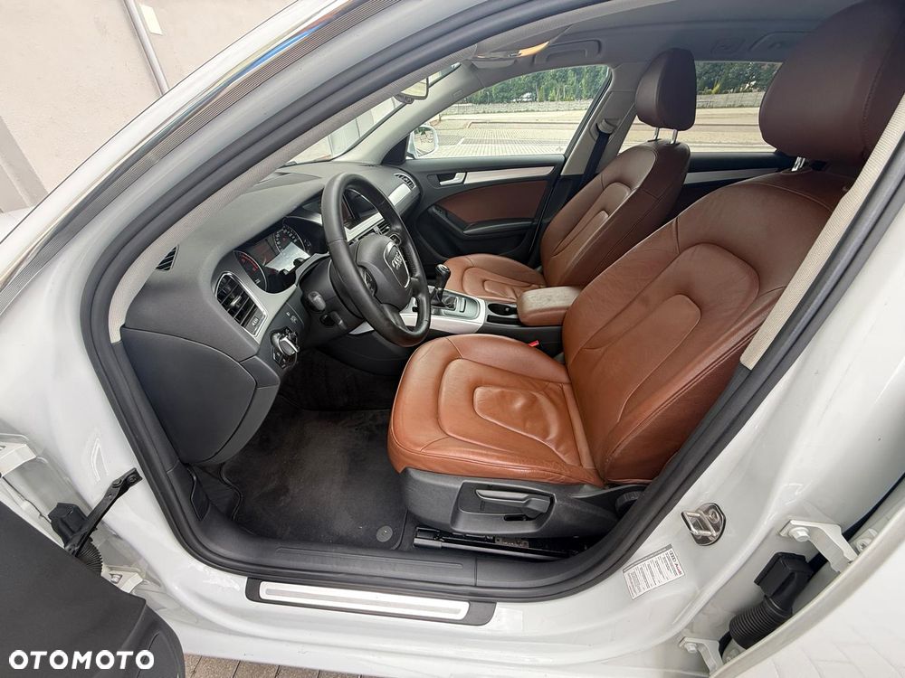 Audi A4 Avant 2.0 TDI DPF Ambiente - 15