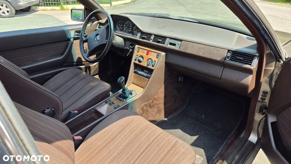 Mercedes-Benz W124 (1984-1993) - 9