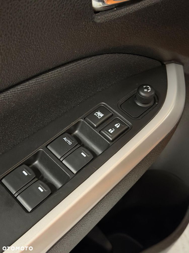 Suzuki Vitara 1.6 DDiS (4x2) Comfort+ - 16