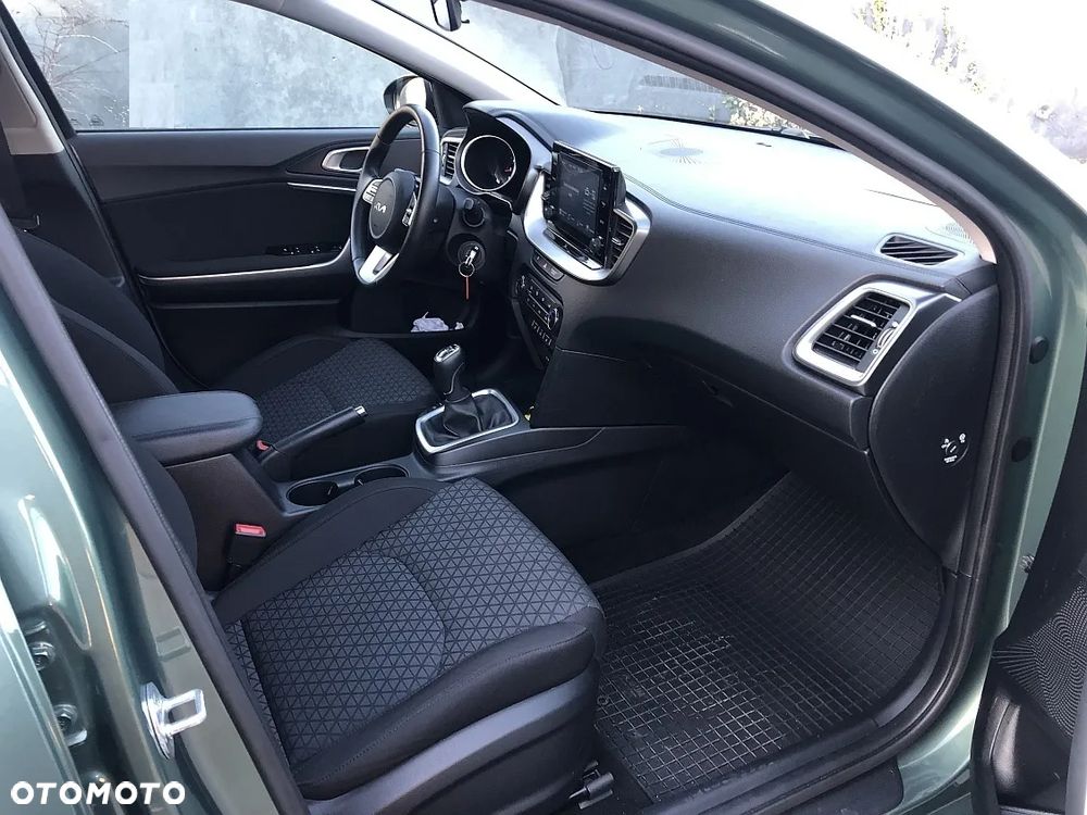 Kia Ceed 1.5 T-GDI L - 37