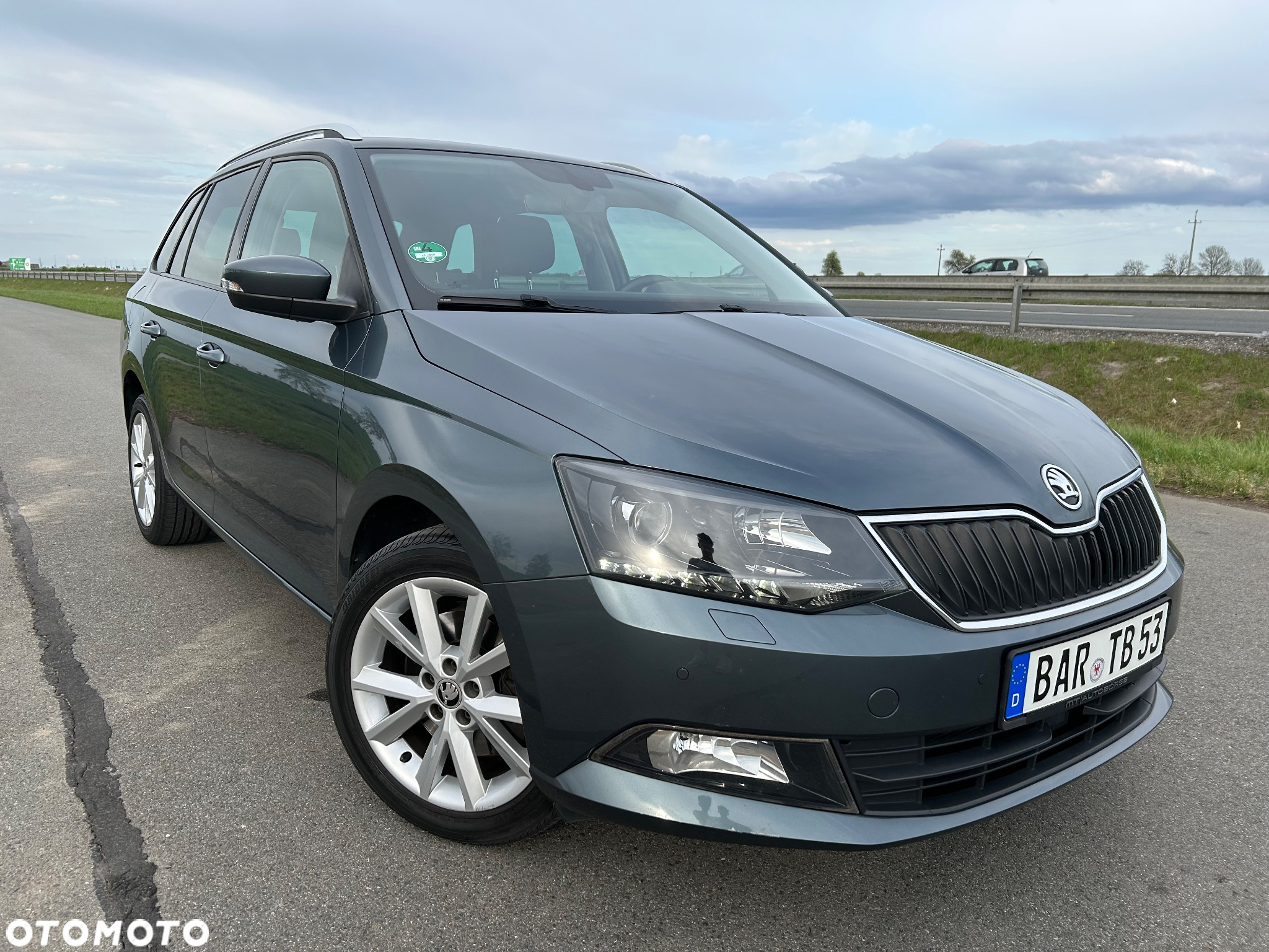 Skoda Fabia 1.2 TSI DSG Joy - 4