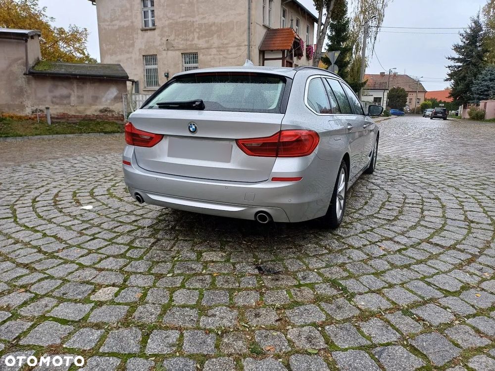 BMW Seria 5 525d - 2