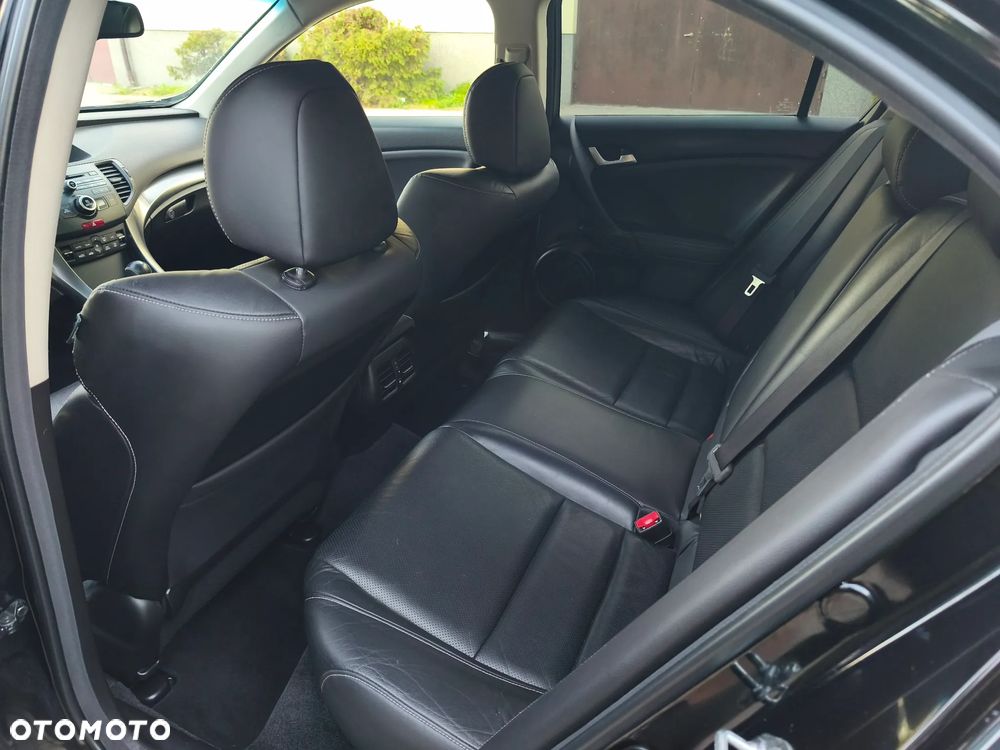 Honda Accord 2.0 Executive - 8