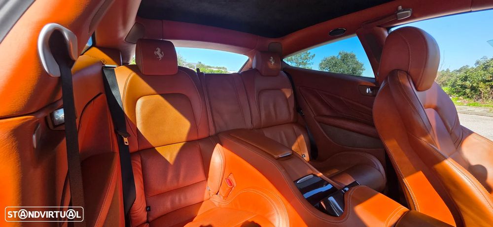 Ferrari FF 6.3 V12 - 34