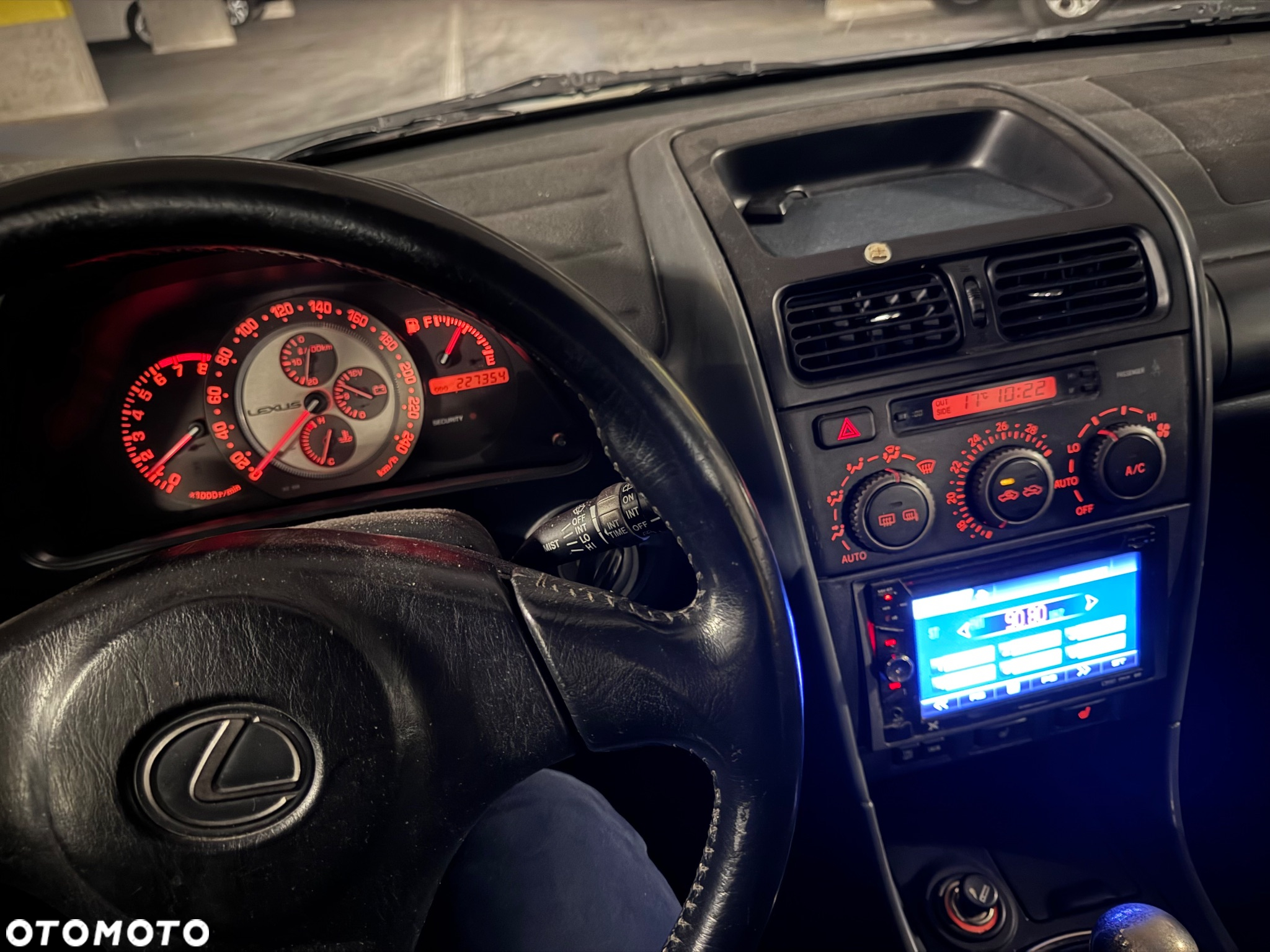 Lexus IS 200 SportCross - 21