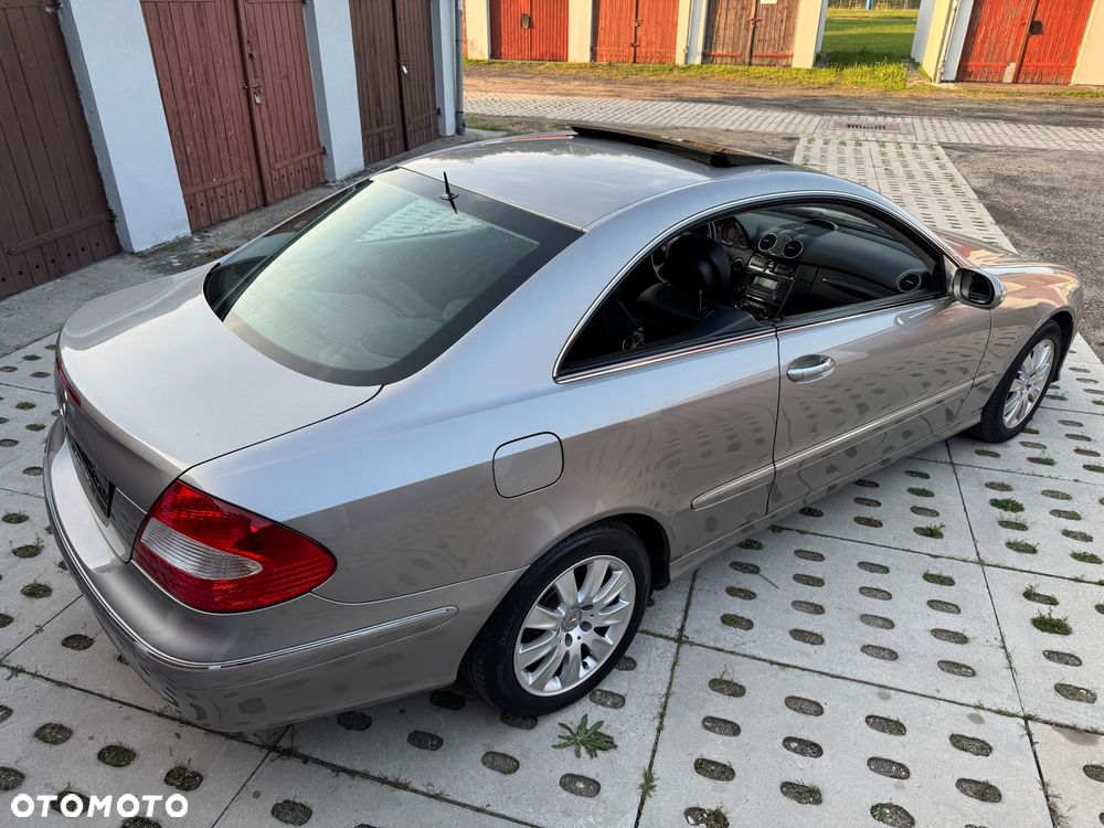 Mercedes-Benz CLK - 28
