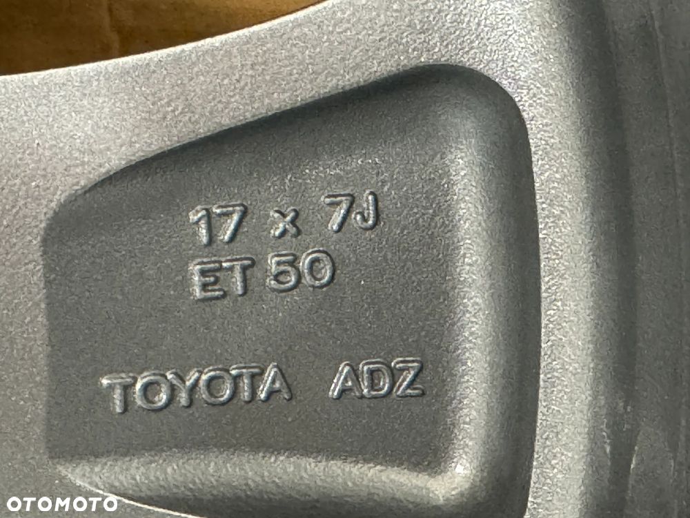 Toyota 17 x 7J ET50 - 8