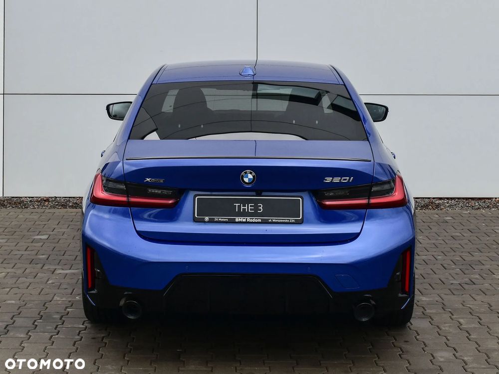BMW Seria 3 320i xDrive - 9
