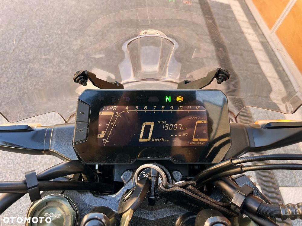 Honda CB - 8
