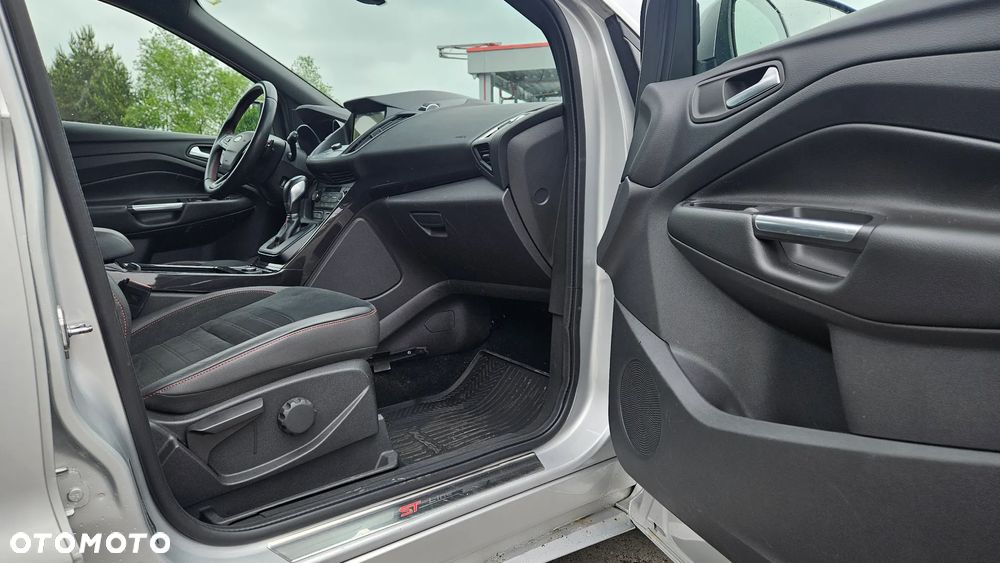Ford Kuga 2.0 TDCi 4x4 ST-Line - 31