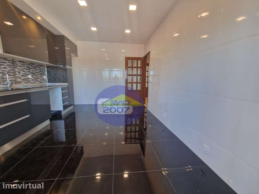 Apartamento T3 em Paços de Brandão - Grande imagem: 5/29