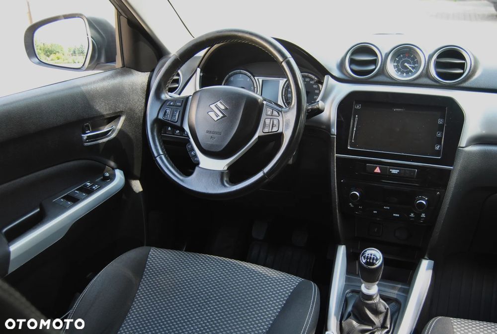 Suzuki Vitara 1.6 DDiS (4x4) Allgrip Comfort+ - 11