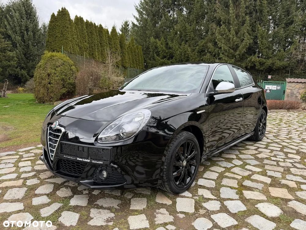 Alfa Romeo Giulietta 2.0 JTDM Distinctive - 1