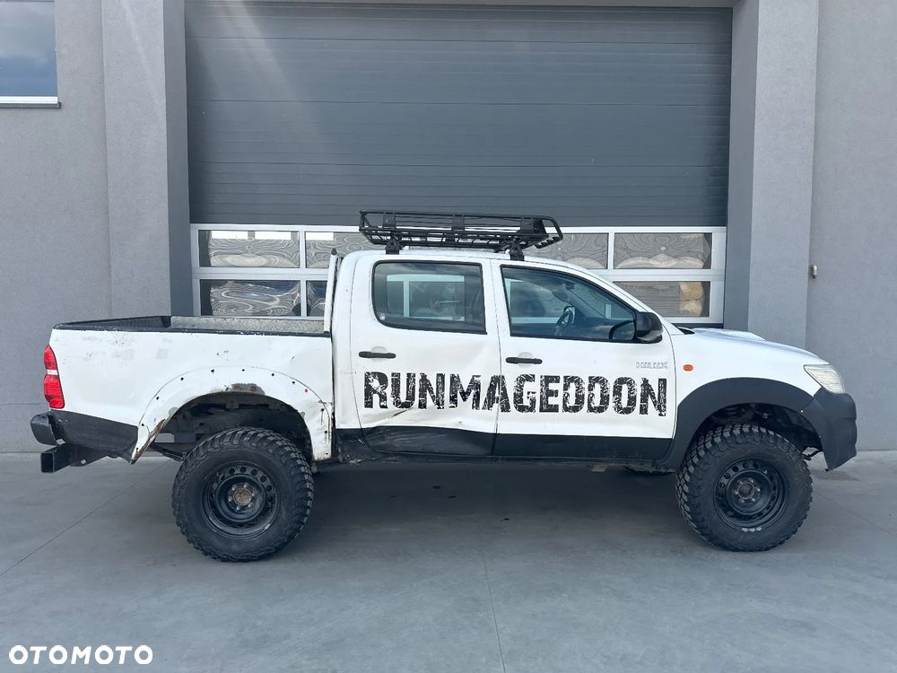 Toyota Hilux 2.5 D-4D DLX - 4